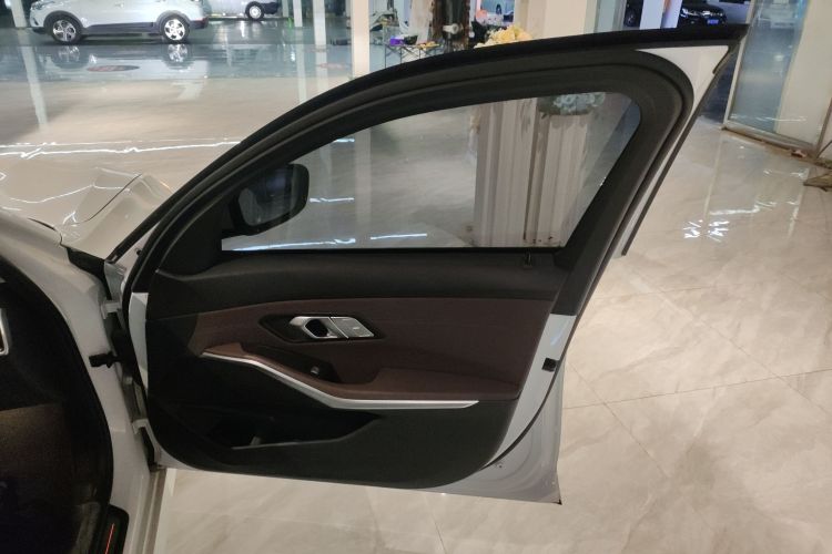 宝马3系 2021款 320i 运动套装中控内饰7005