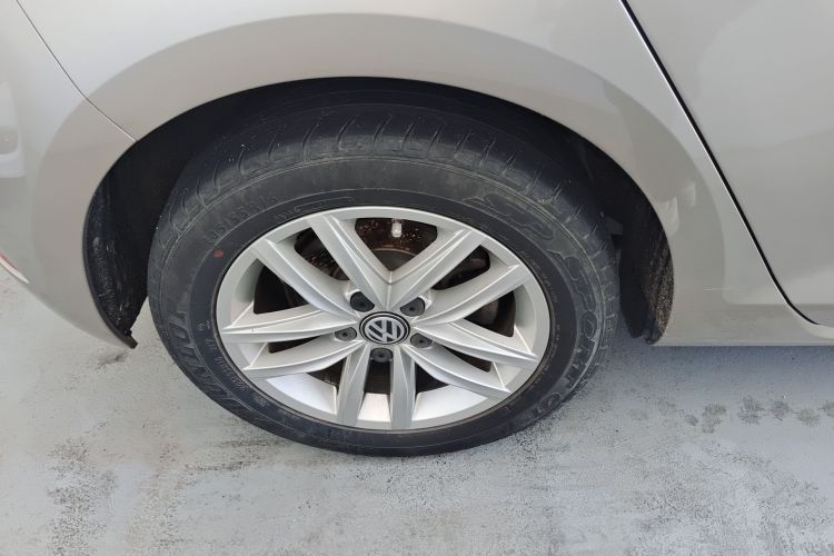 大众 高尔夫 2018款 230TSI 自动舒适型车身外观6008