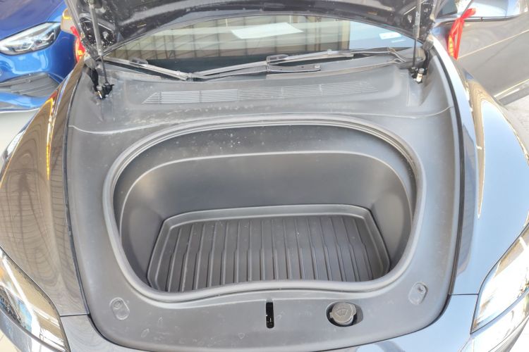 特斯拉 Model 3 2025款 后轮驱动版机舱底盘24