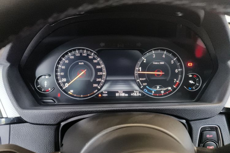 宝马3系GT 2019款 320i M运动型中控内饰14