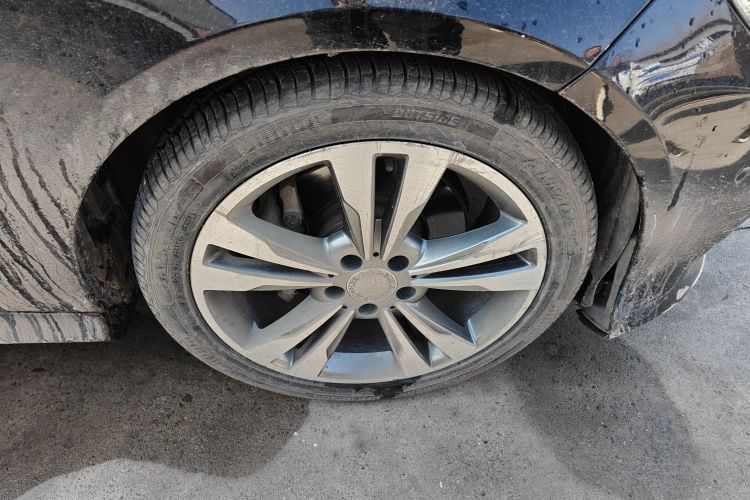 奔驰E级 2015款 改款 E 260 L 运动型车身外观6007