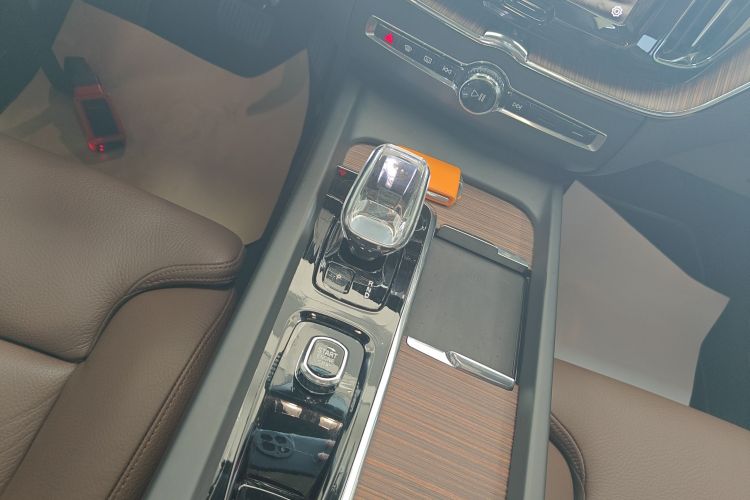 沃尔沃XC60 2023款 B5 四驱智远豪华版中控内饰18