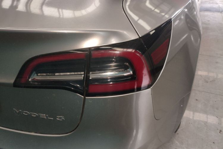 特斯拉 Model 3 2020款 标准续航后驱升级版车身外观9