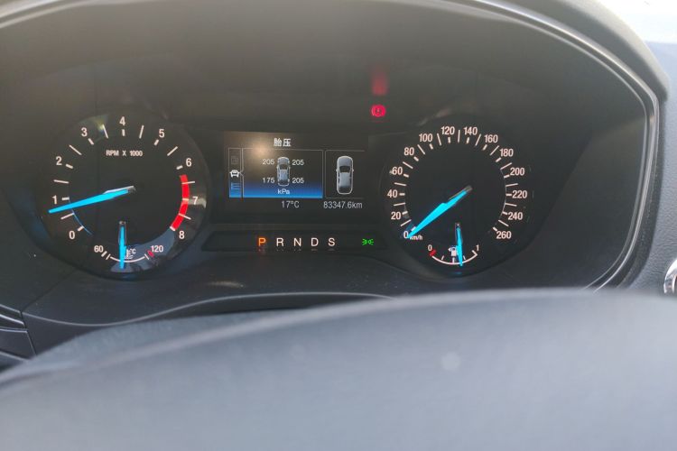 福特 蒙迪欧 2018款 EcoBoost 200 时尚型中控内饰15