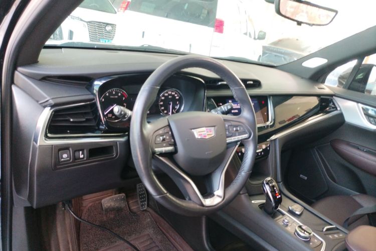 凯迪拉克XT6 2022款 2.0T 七座四驱豪华型中控内饰12