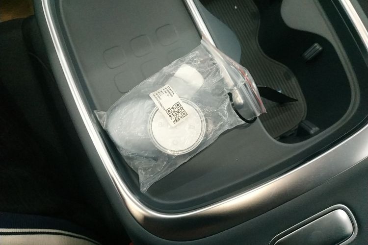 埃安 AION UT 2025款 330星辉版中控内饰7001