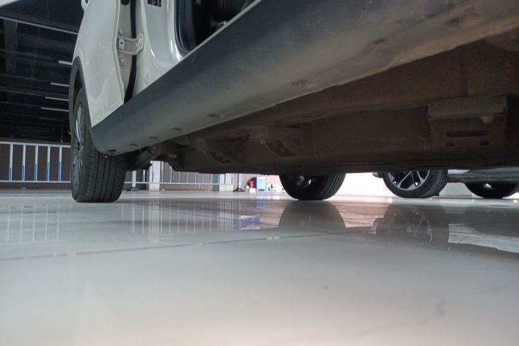 哪吒汽车 哪吒V 2022款 Pro 长续航智享版局部细节9001