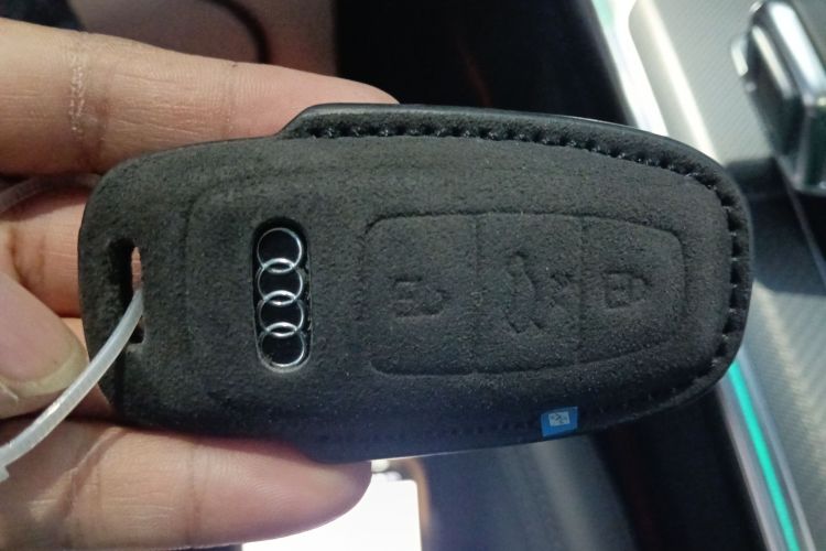 奥迪A7 2023款 45 TFSI 臻选型中控内饰7001