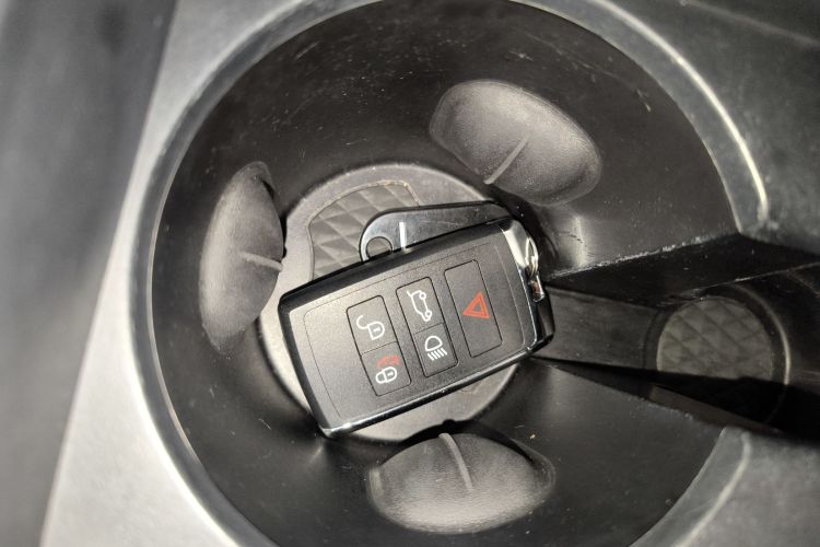 路虎 揽胜极光 2021款 极光L 249PS R-Dynamic First edition 首发版中控内饰11