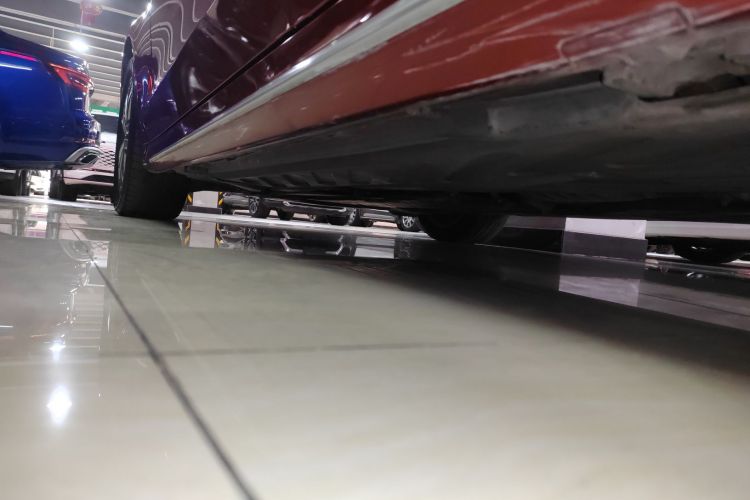 奔驰C级 2018款 C 200 L 运动版局部细节9002