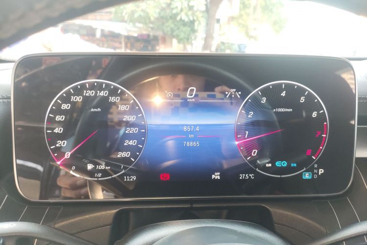 奔驰C级 2022款 改款 C 200 L 运动版局部细节14