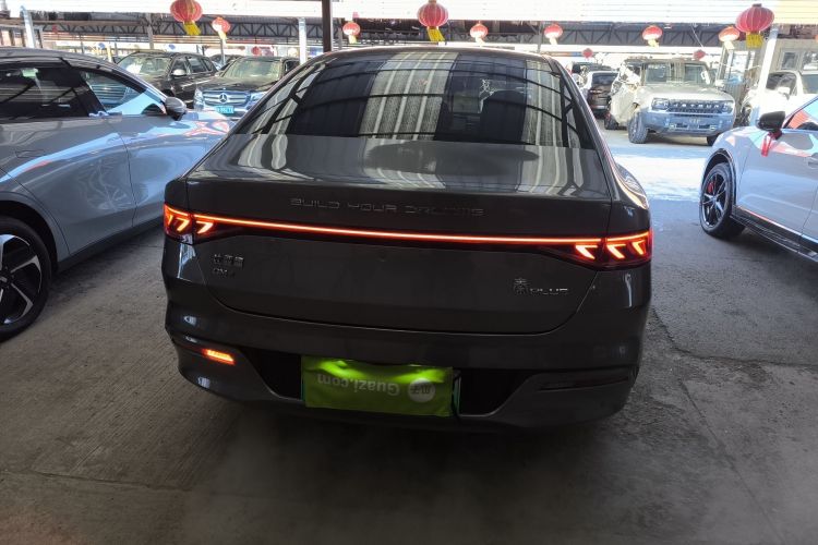 比亚迪 秦PLUS 2024款 荣耀版 DM-i 55KM领先型车身外观6