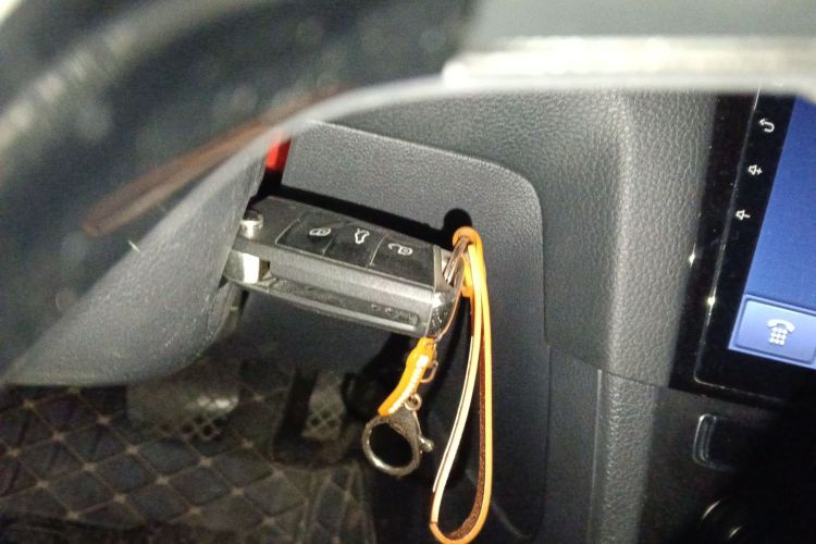 大众 高尔夫 2018款 230TSI 自动舒适型中控内饰11