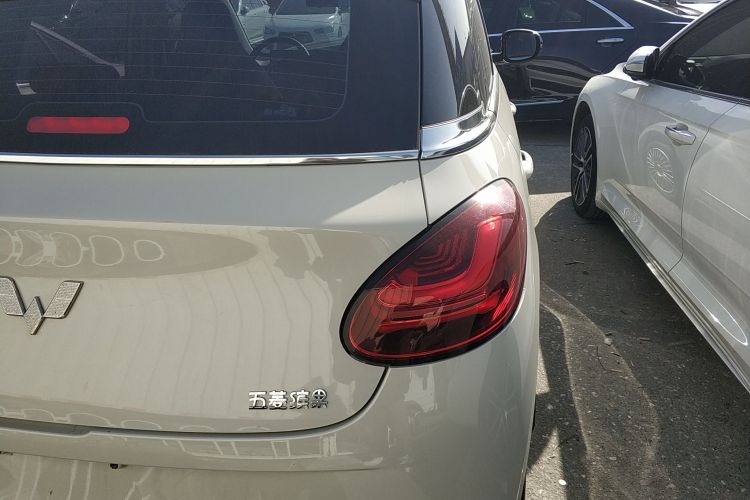 五菱汽车 五菱缤果 2023款 410km 灵犀尊享款车身外观9