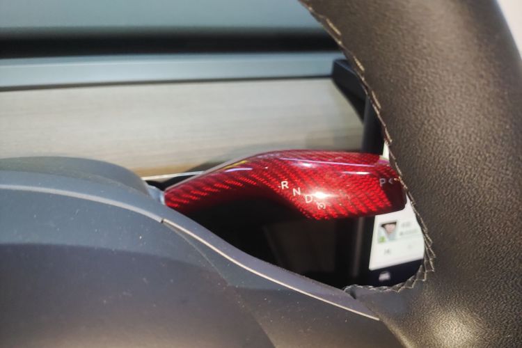 特斯拉 Model Y 2021款 标准续航后驱版中控内饰18