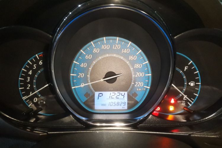 丰田 YARiS L 致炫 2015款 1.5E 自动魅动版中控内饰14