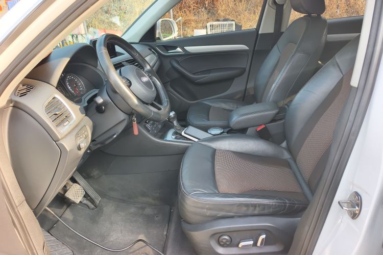 奥迪Q3 2017款 30 TFSI 时尚型中控内饰19