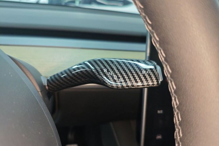 特斯拉 Model Y 2022款 Performance高性能全轮驱动版中控内饰18