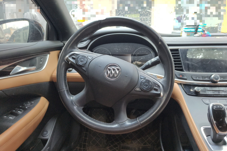 别克 君越 2018款 28T 精英型中控内饰13