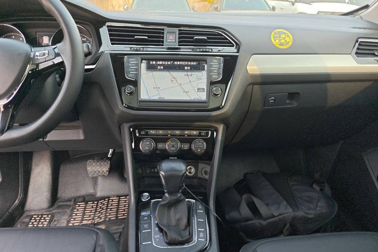 大众 途观L 2017款 330TSI 自动两驱豪华版中控内饰16