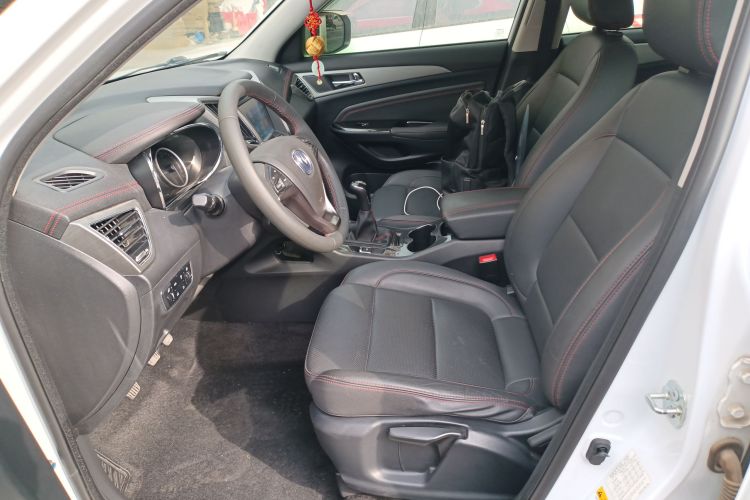 长安CS75 2017款 尚酷版 1.5T 手动致享型中控内饰19