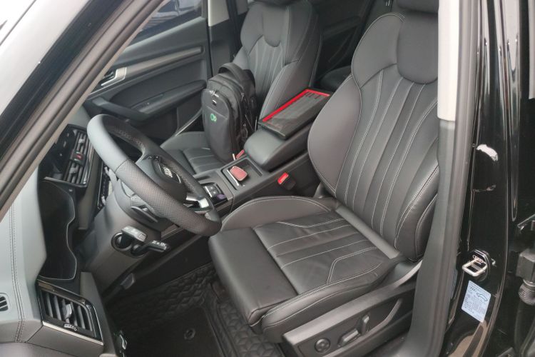 奥迪Q5L 2022款 改款 45T 豪华动感型中控内饰19