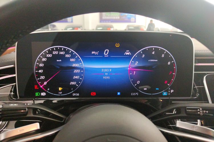 奔驰E级 2025款 改款 E 260 L中控内饰14