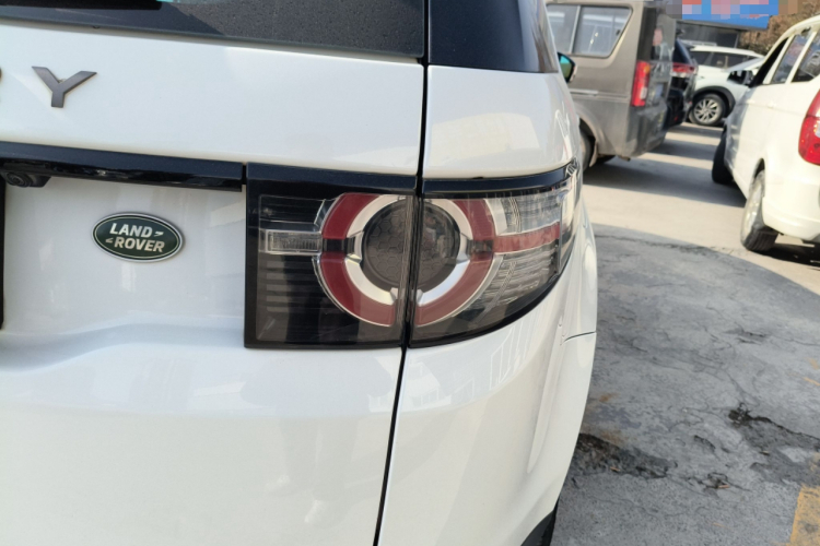 路虎 发现神行 2018款 240PS SE版车身外观9