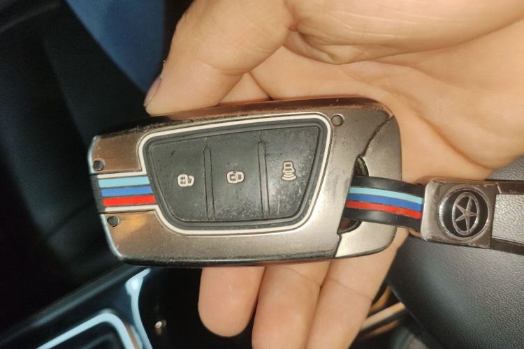 江汽集团 嘉悦X4 2020款 1.5T CVT超越型中控内饰7001