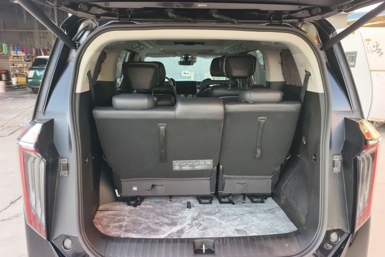 广汽传祺 传祺M8 2024款 大师系列 400T 至尊版机舱底盘23