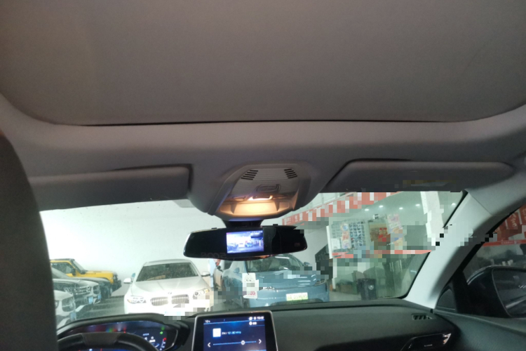 标致5008 2017款 350THP 7座精英版局部细节22