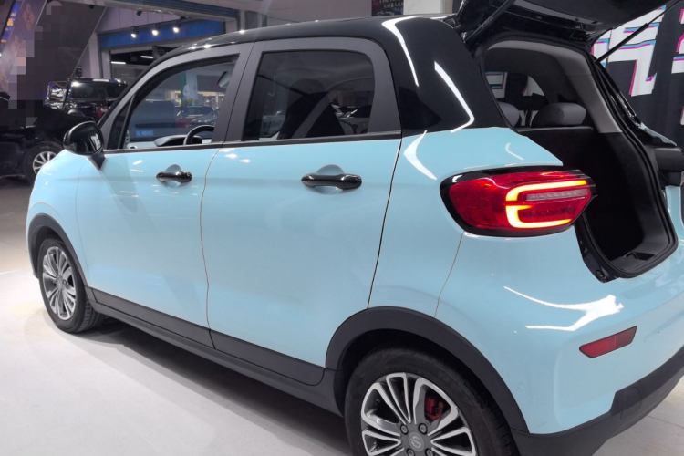 零跑汽车 零跑T03 2021款 400豪华版车身外观4