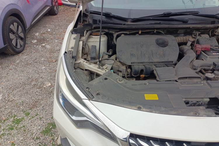 启辰D60 2018款 1.6L 手动智联精英版机舱底盘25