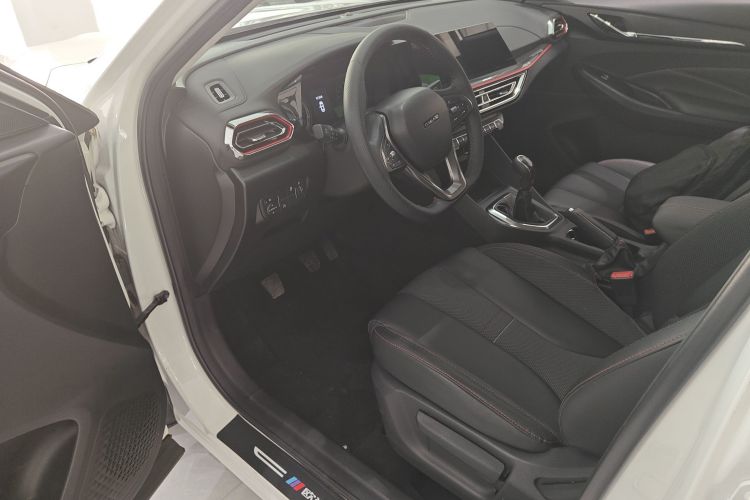 长安欧尚X5 2021款 改款 1.6L 手动豪华型中控内饰20