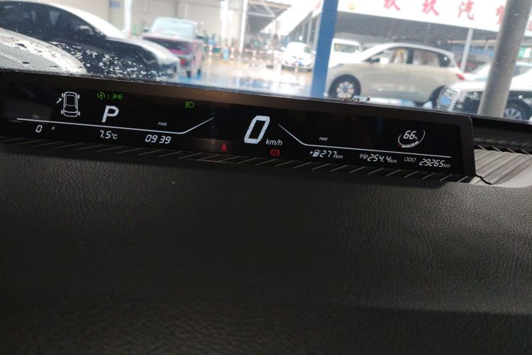 哪吒汽车 哪吒V 2022款 长续航行业定制版中控内饰14