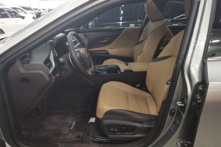 雷克萨斯ES 2020款 200 卓越版局部细节19