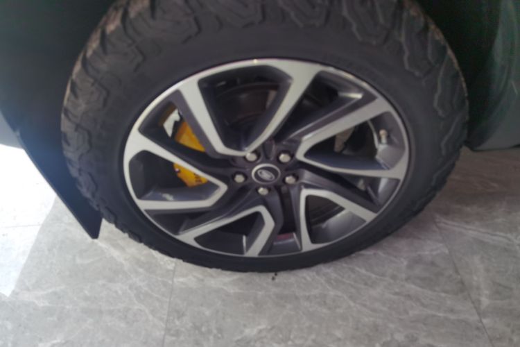 路虎 发现 2019款 2.0T SE车身外观56