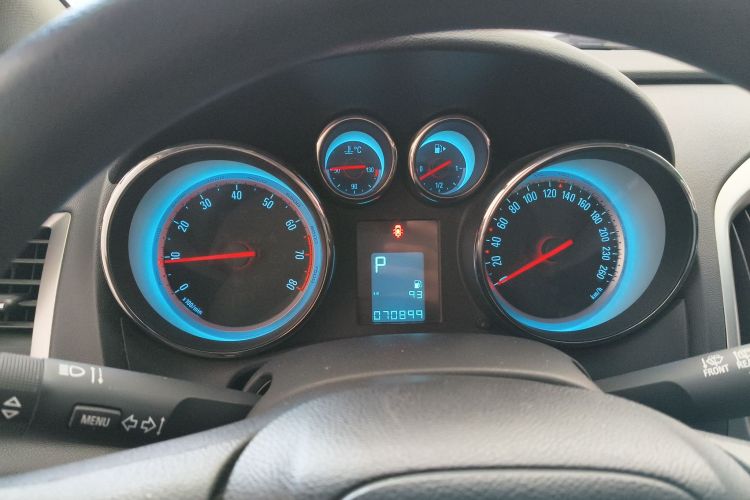 别克 英朗 2014款 XT 1.6L 自动时尚版局部细节14