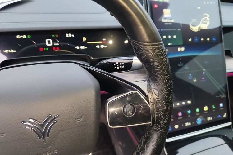 哪吒汽车 哪吒S 2024款 改款 增程 1060 Lite版中控内饰18