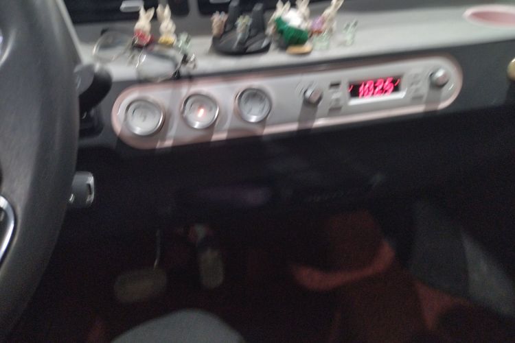 五菱汽车 宏光MINIEV 2022款 悦享款 磷酸铁锂中控内饰16