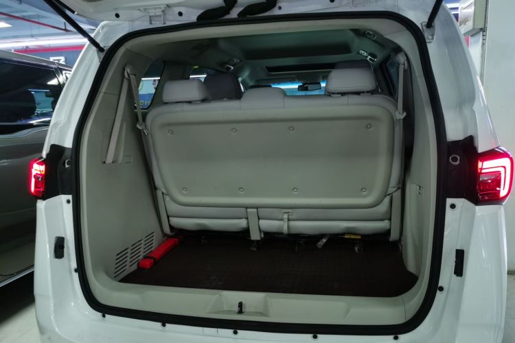 别克GL8 2021款 陆上公务舱 652T 豪华型局部细节23