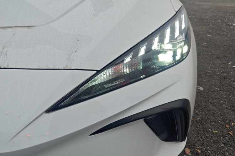 名爵 MG4 EV 2022款 425km 豪华版局部细节36