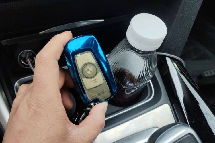 宝马3系 2015款 328Li 豪华设计套装中控内饰11