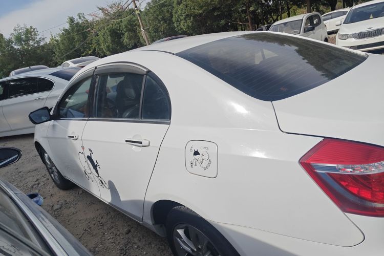 吉利汽车 帝豪 2016款 三厢 1.5L 手动向上版车身外观4