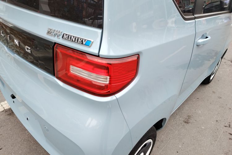 五菱汽车 宏光MINIEV 2022款 轻松款 磷酸铁锂车身外观9