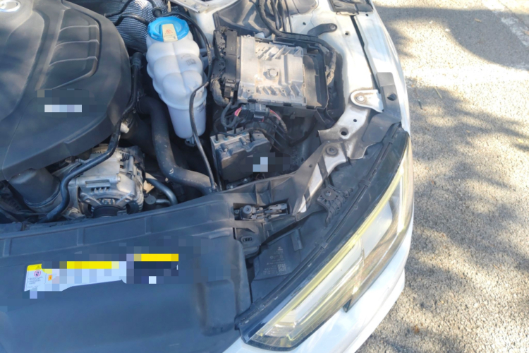 奥迪A4L 2018款 30周年年型 45 TFSI quattro 个性运动版局部细节9007