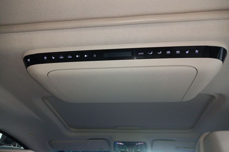 别克GL8新能源 2024款  陆尊 奢享版 7座中控内饰22