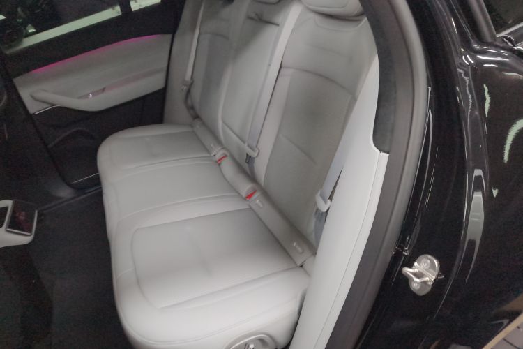 蔚来ES6 2024款 75kWh中控内饰7004