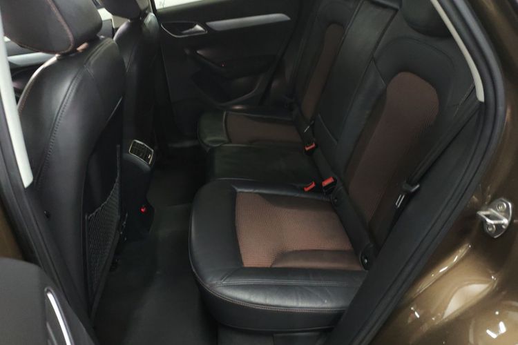 奥迪Q3 2017款 30 TFSI 时尚型中控内饰21