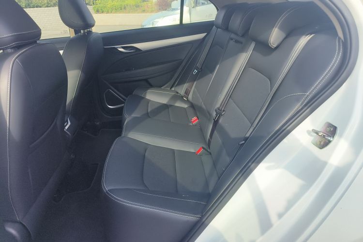 吉利汽车 帝豪 2018款 1.5L CVT向上互联版中控内饰21